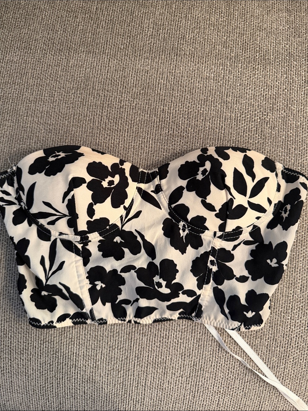 SHEIN Black & White Floral Strapless Bustier Crop Top